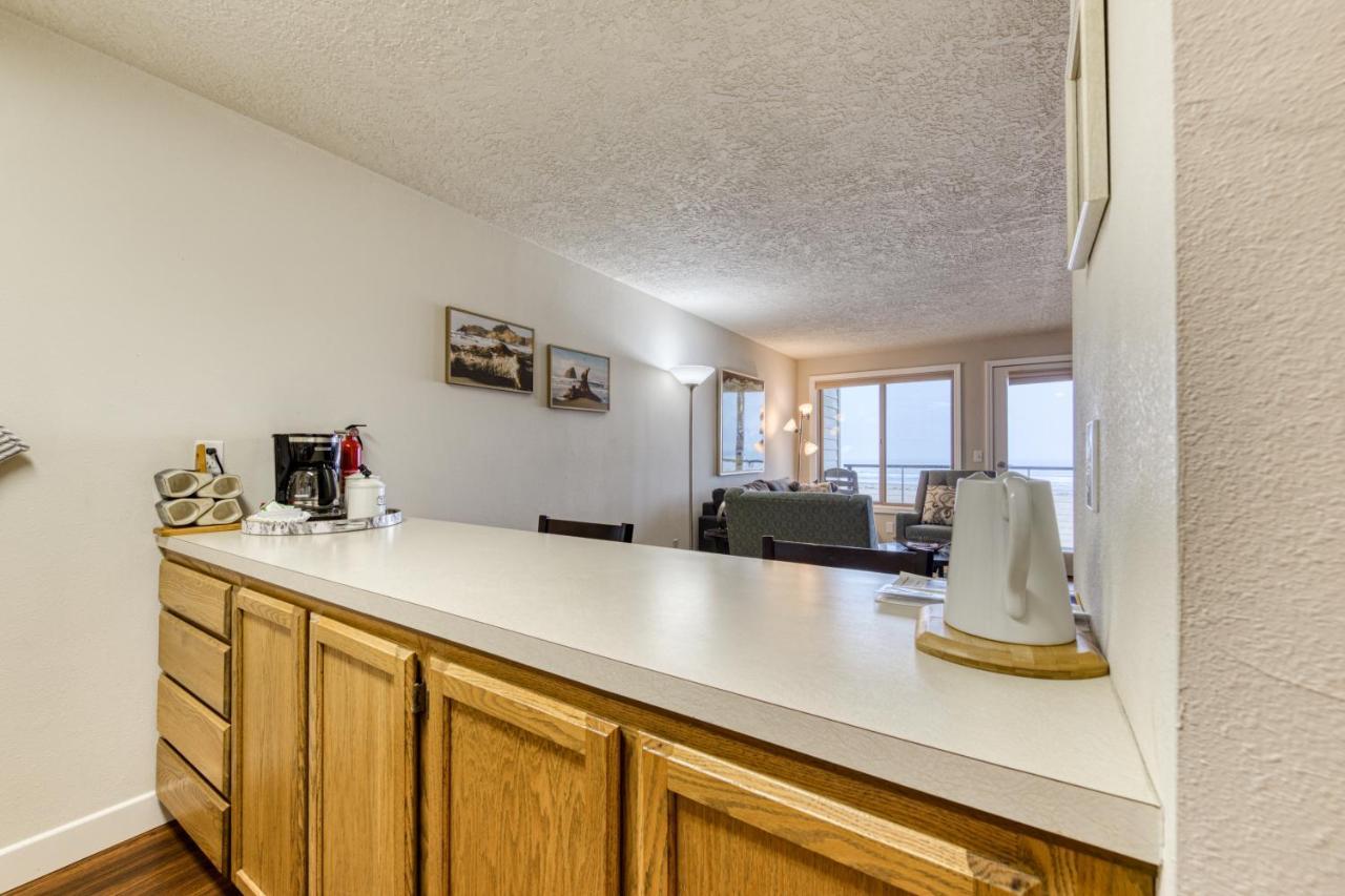 Ocean View Vacay Apartment Rockaway Beach Exterior photo